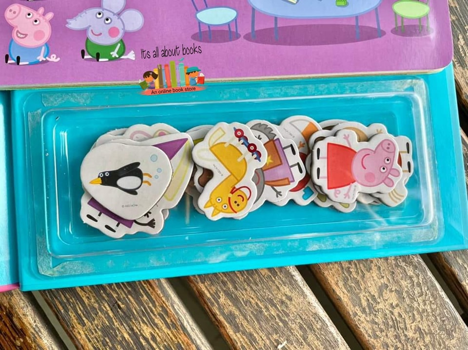 PEPPA AND FRIENDS MAGNET BOOK