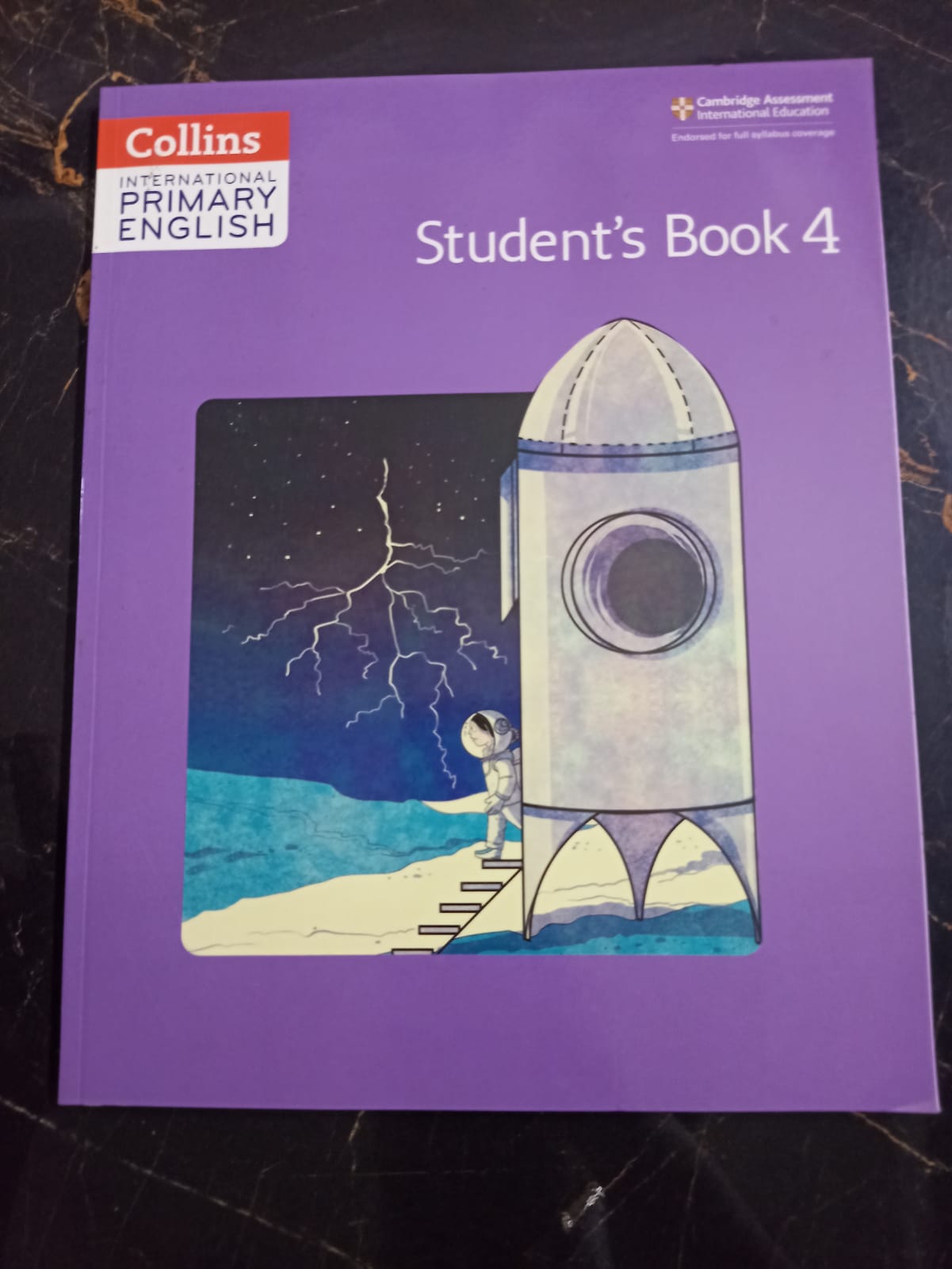 Collins International Primary English – Student’s Book 4