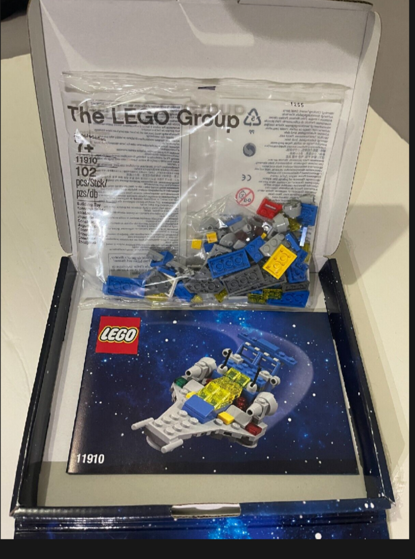 LEGO LITTLE BOOK OF SPACE